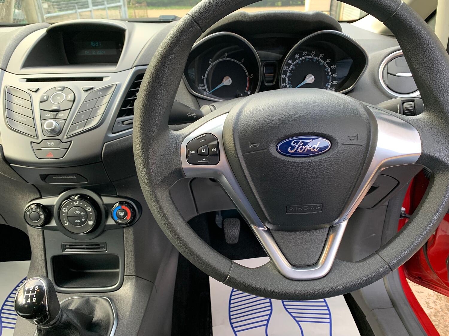 Used Ford Fiesta 2015 for sale - 76547874: Photo 30