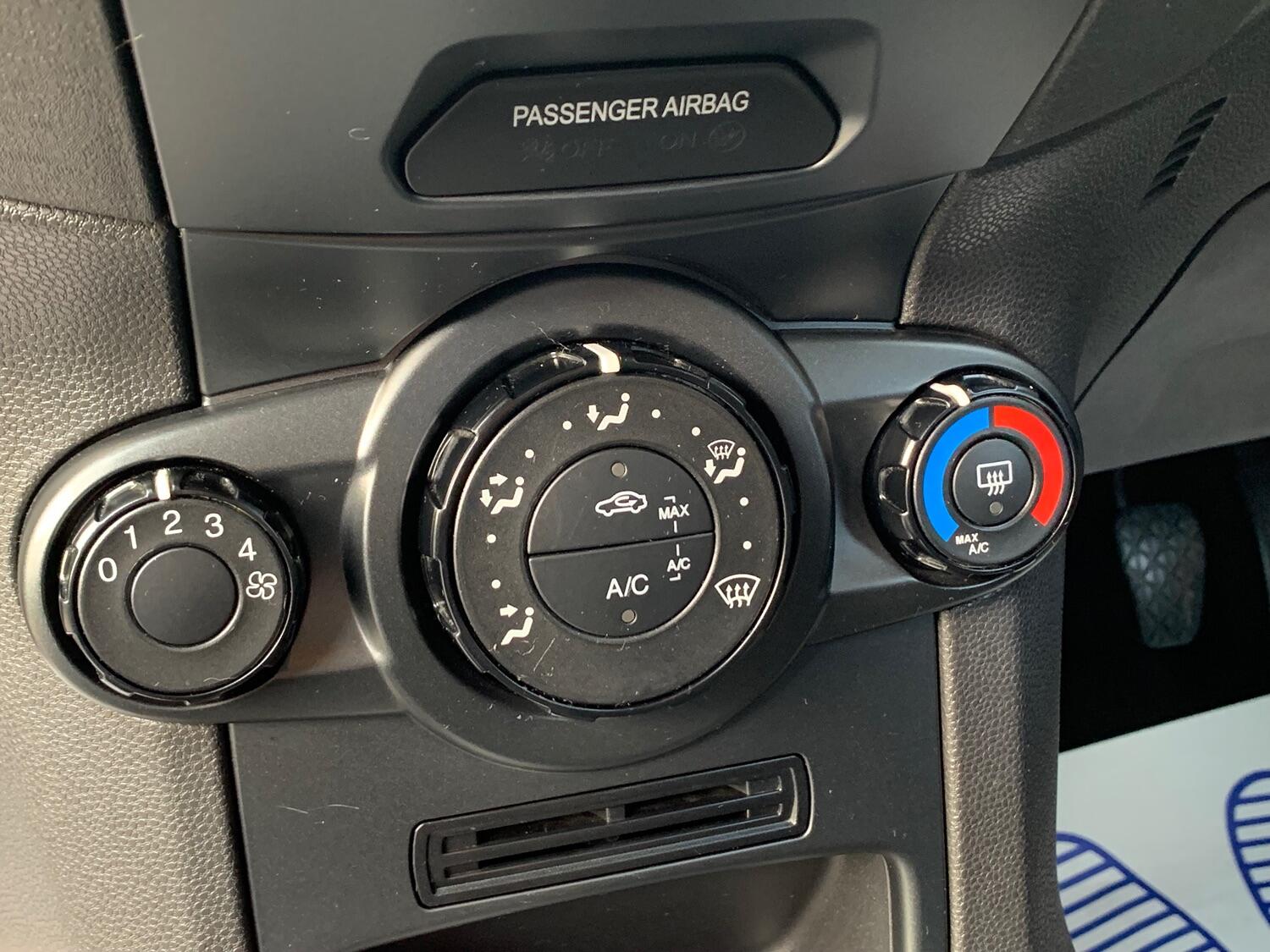 Used Ford Fiesta 2015 for sale - 76547874: Photo 37