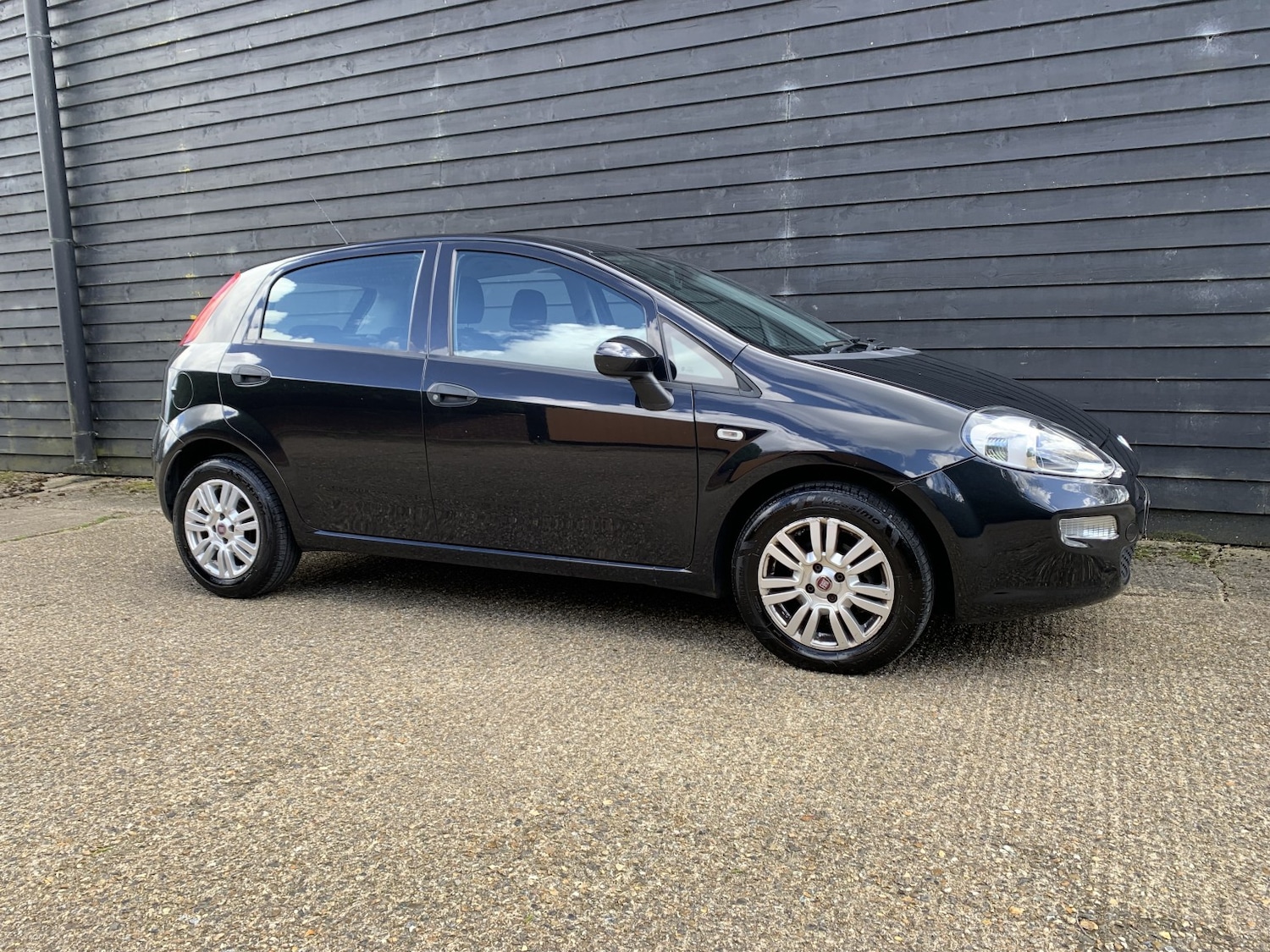 Used Fiat Punto 2017 for sale - 77906474: Photo 5