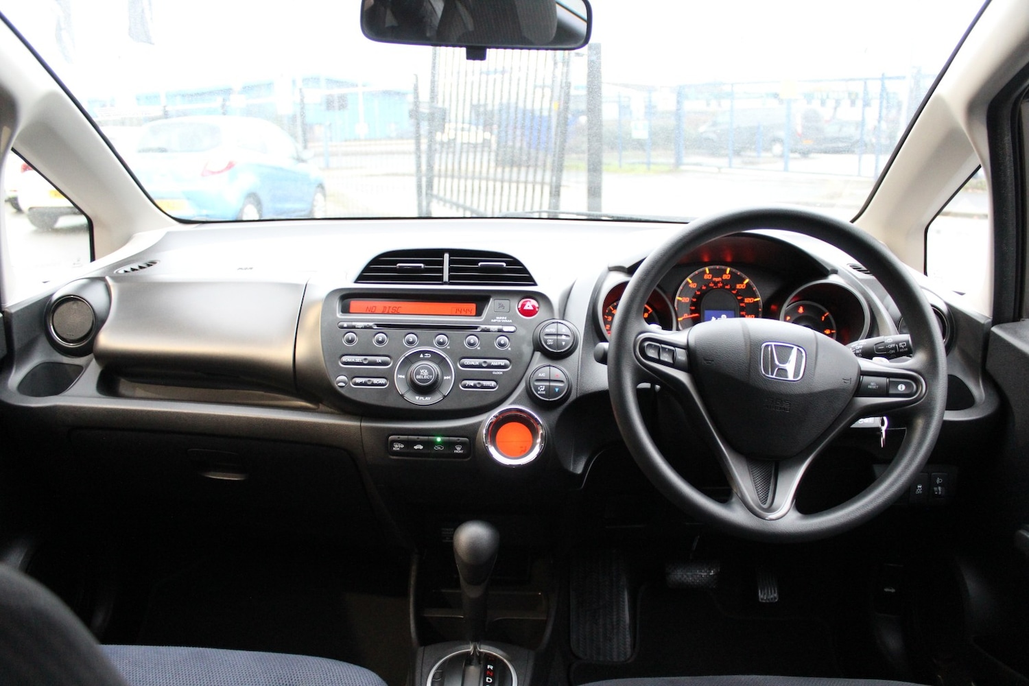 Used Honda Jazz 2012 for sale - 77207547: Photo 2