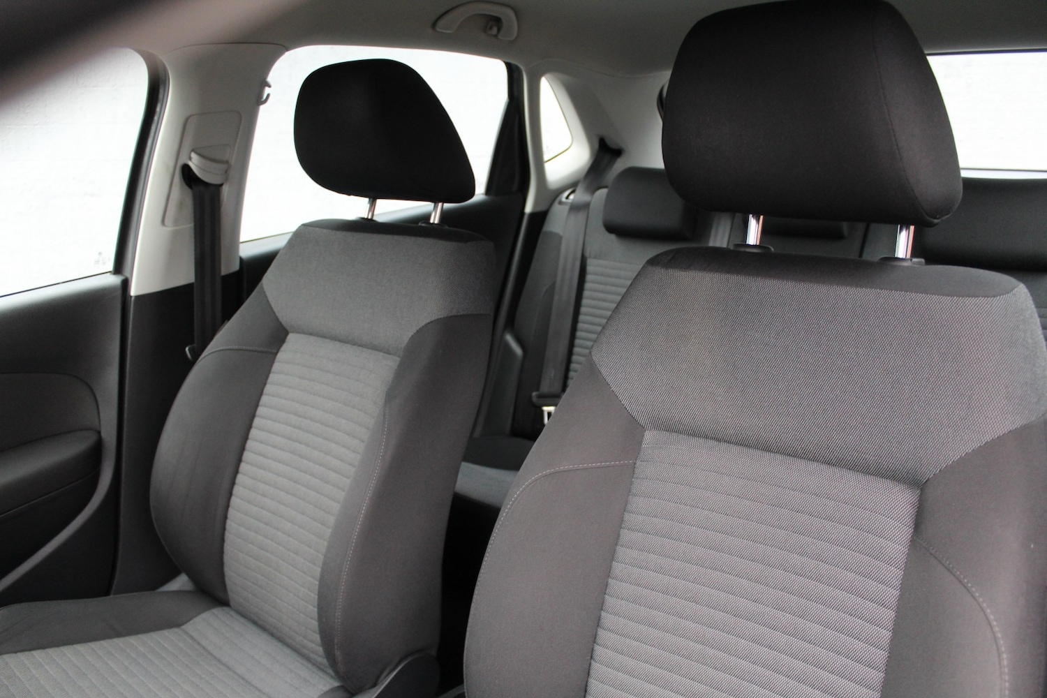 Used Volkswagen Polo 2010 for sale - 76488641: Photo 6