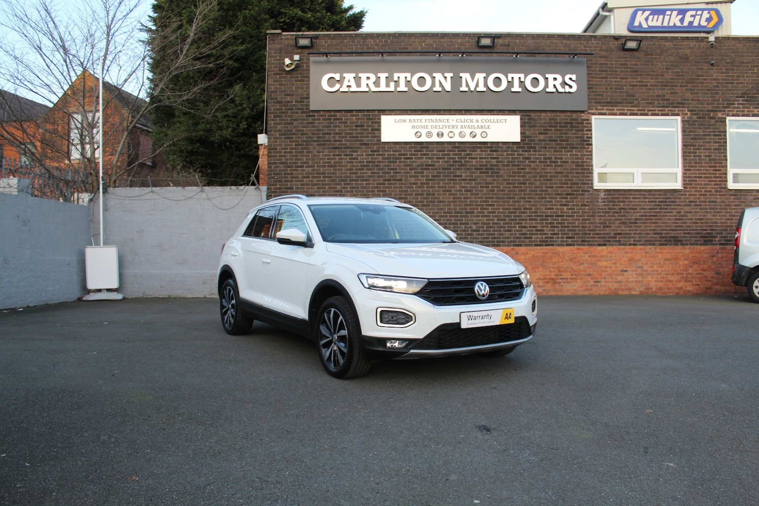 Used Volkswagen T-Roc 2019 for sale - 77535945: Photo 14