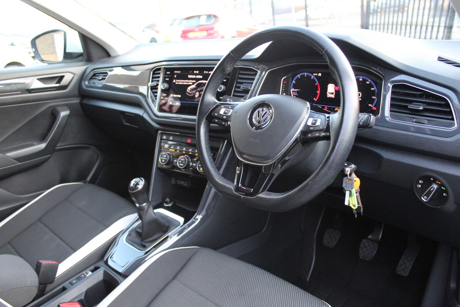 Used Volkswagen T-Roc 2019 for sale - 77535945: Photo 17