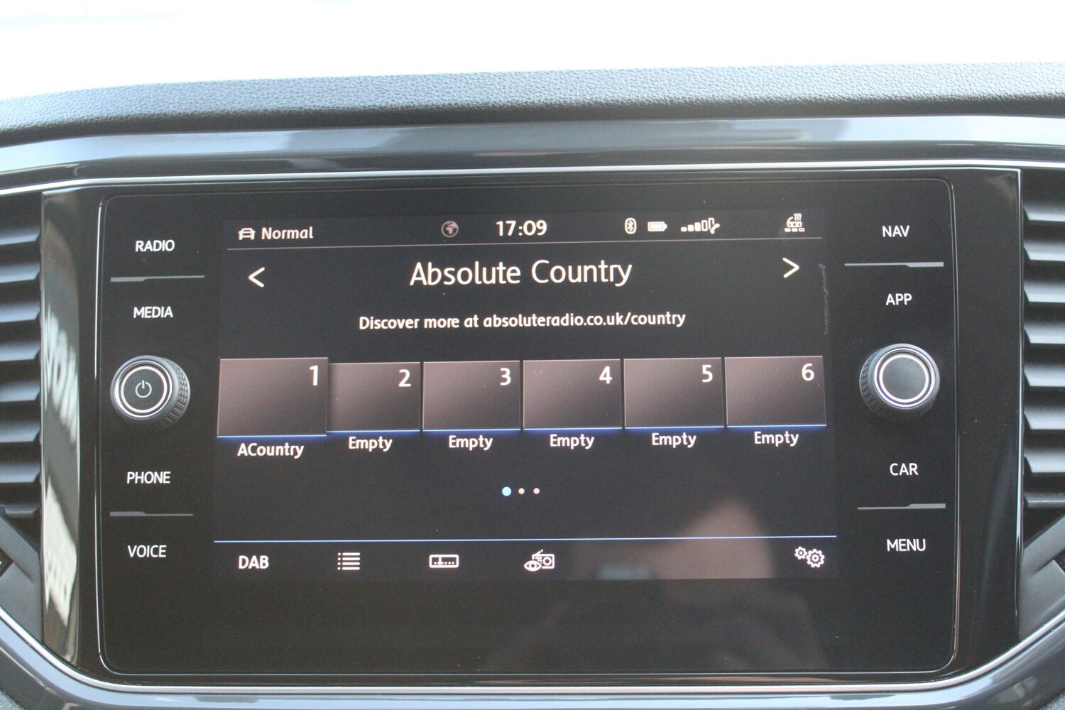 Used Volkswagen T-Roc 2019 for sale - 77535945: Photo 26