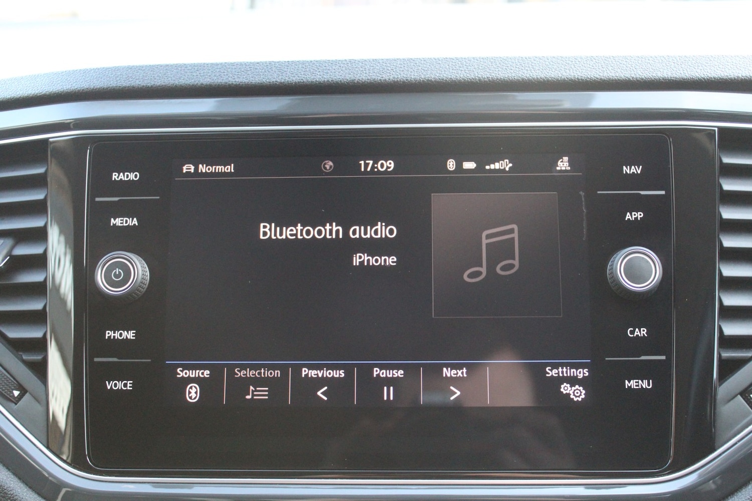 Used Volkswagen T-Roc 2019 for sale - 77535945: Photo 27