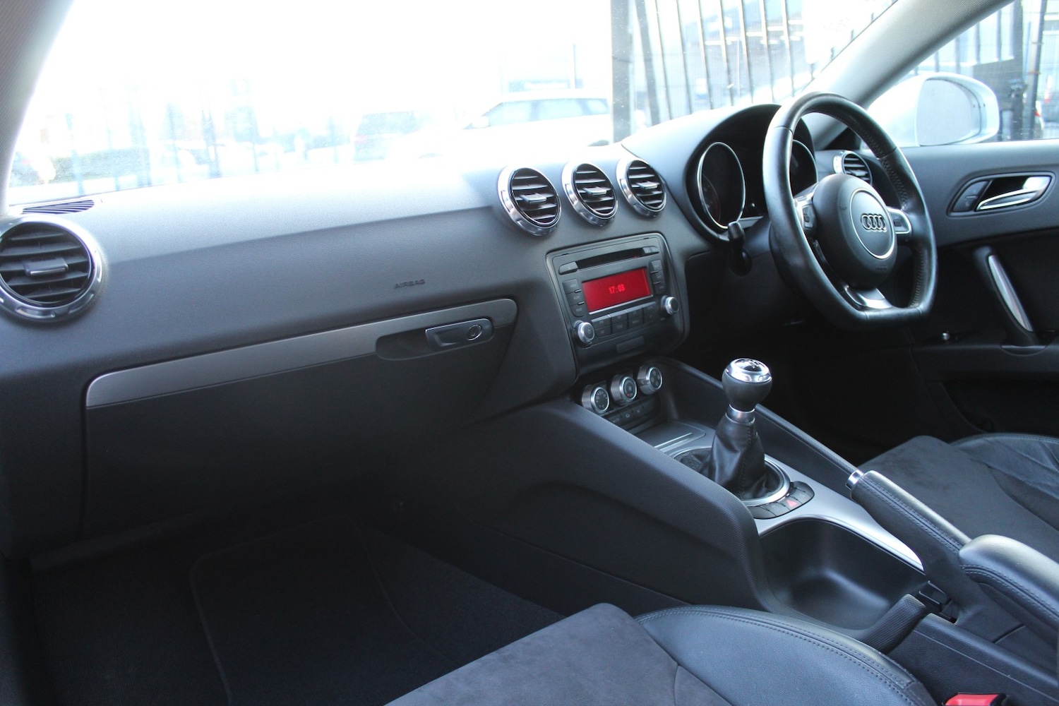 Used Audi TT 2011 for sale - 77973700: Photo 12