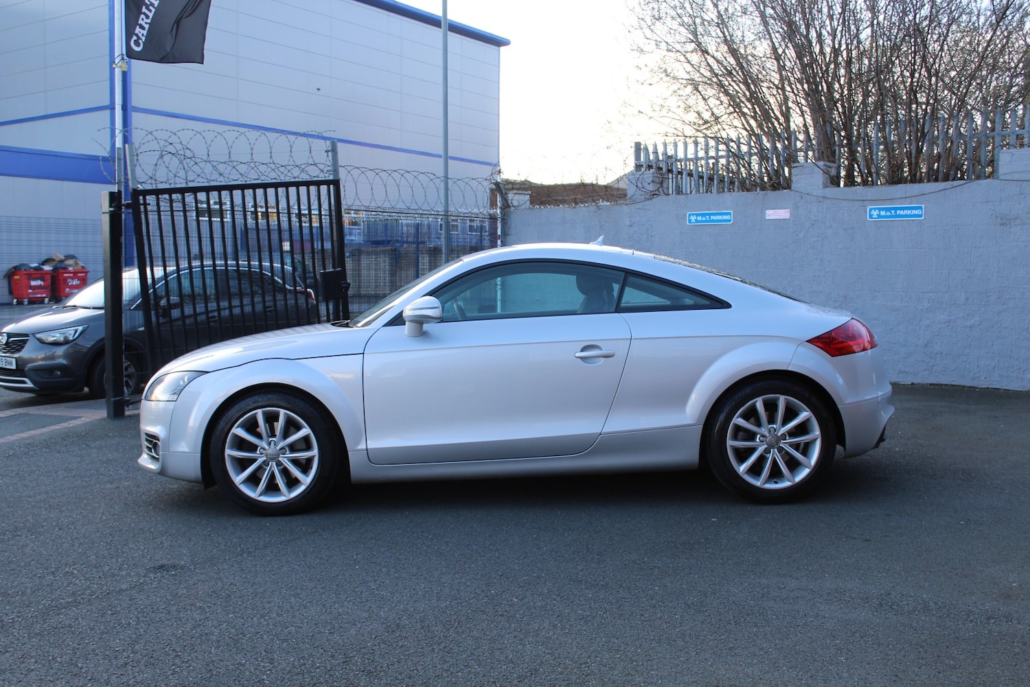 Used Audi TT 2011 for sale - 77973700: Photo 2