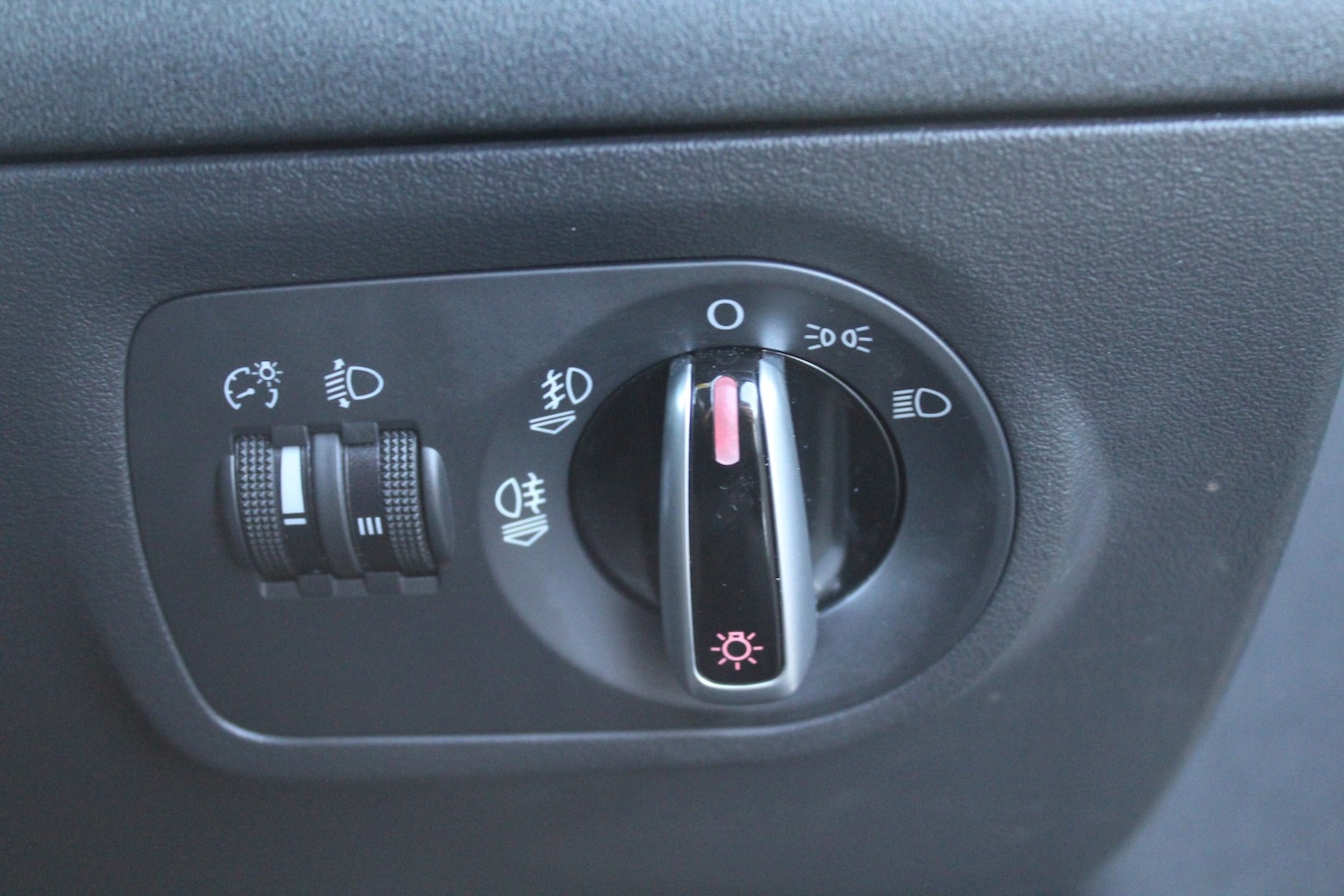 Used Audi TT 2011 for sale - 77973700: Photo 22