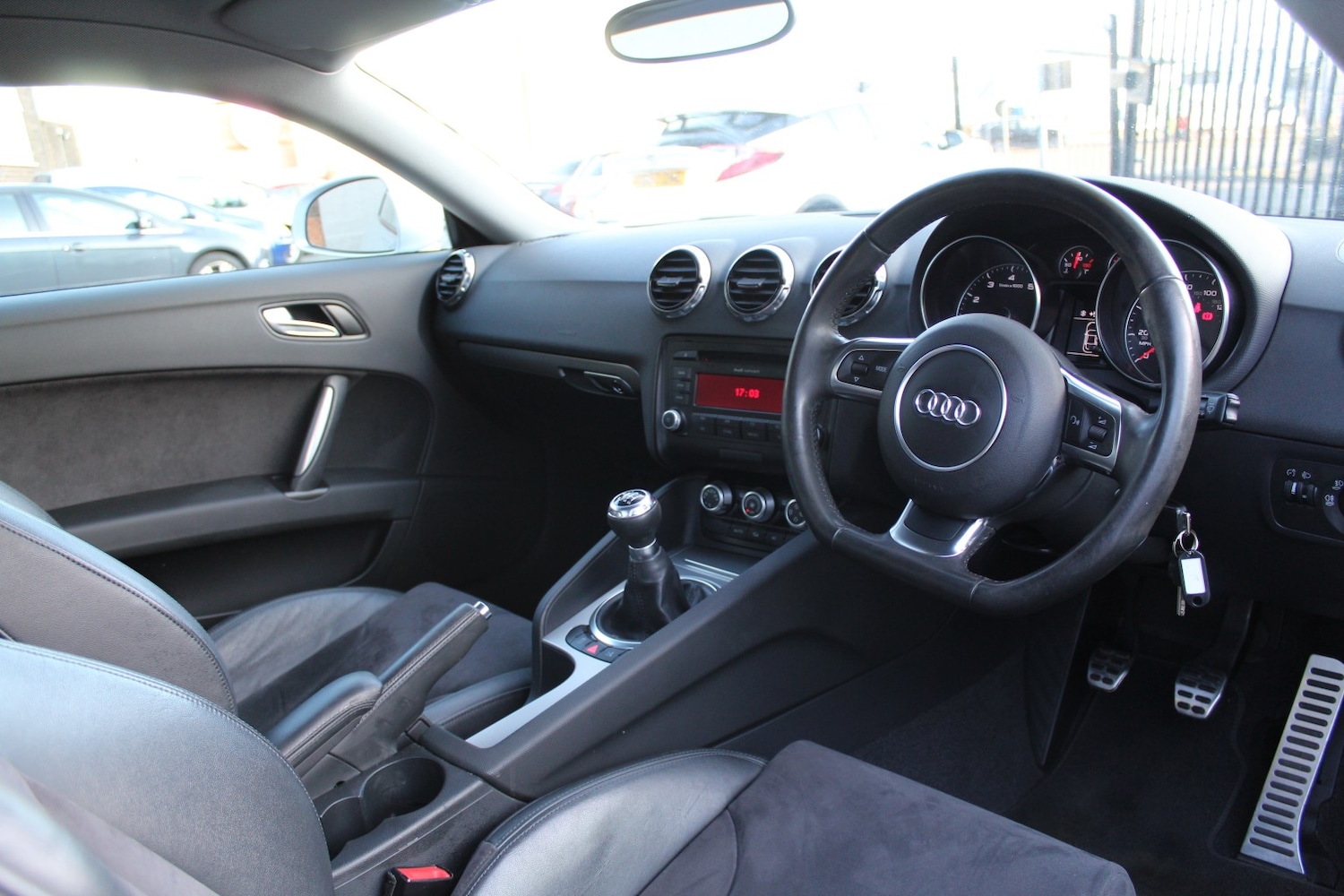 Used Audi TT 2011 for sale - 77973700: Photo 3
