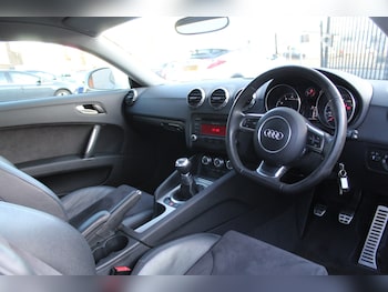 Used Audi TT 2011 for sale - 77973700: Photo