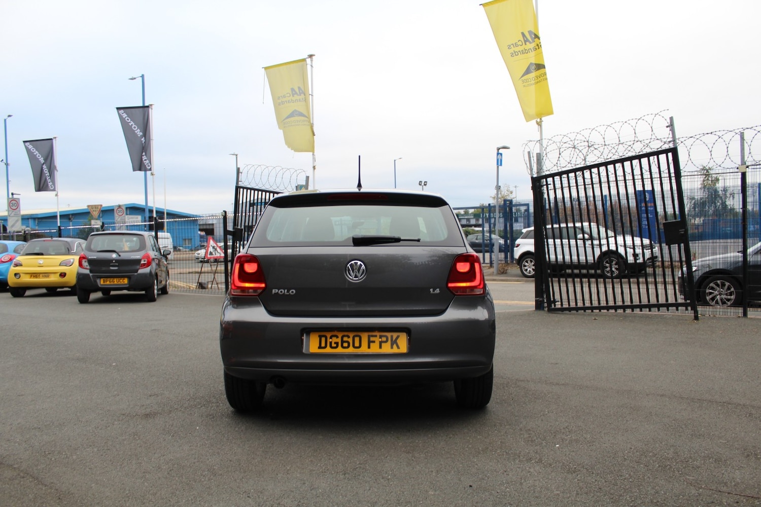 Used Volkswagen Polo 2010 for sale - 77167787: Photo 11