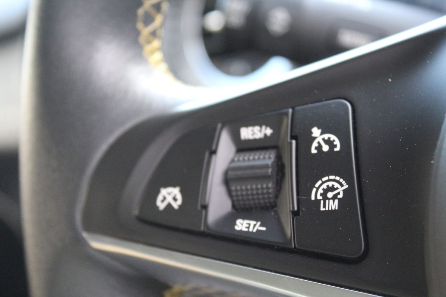 Used Vauxhall ADAM 2016 for sale - 77167820: Photo 17