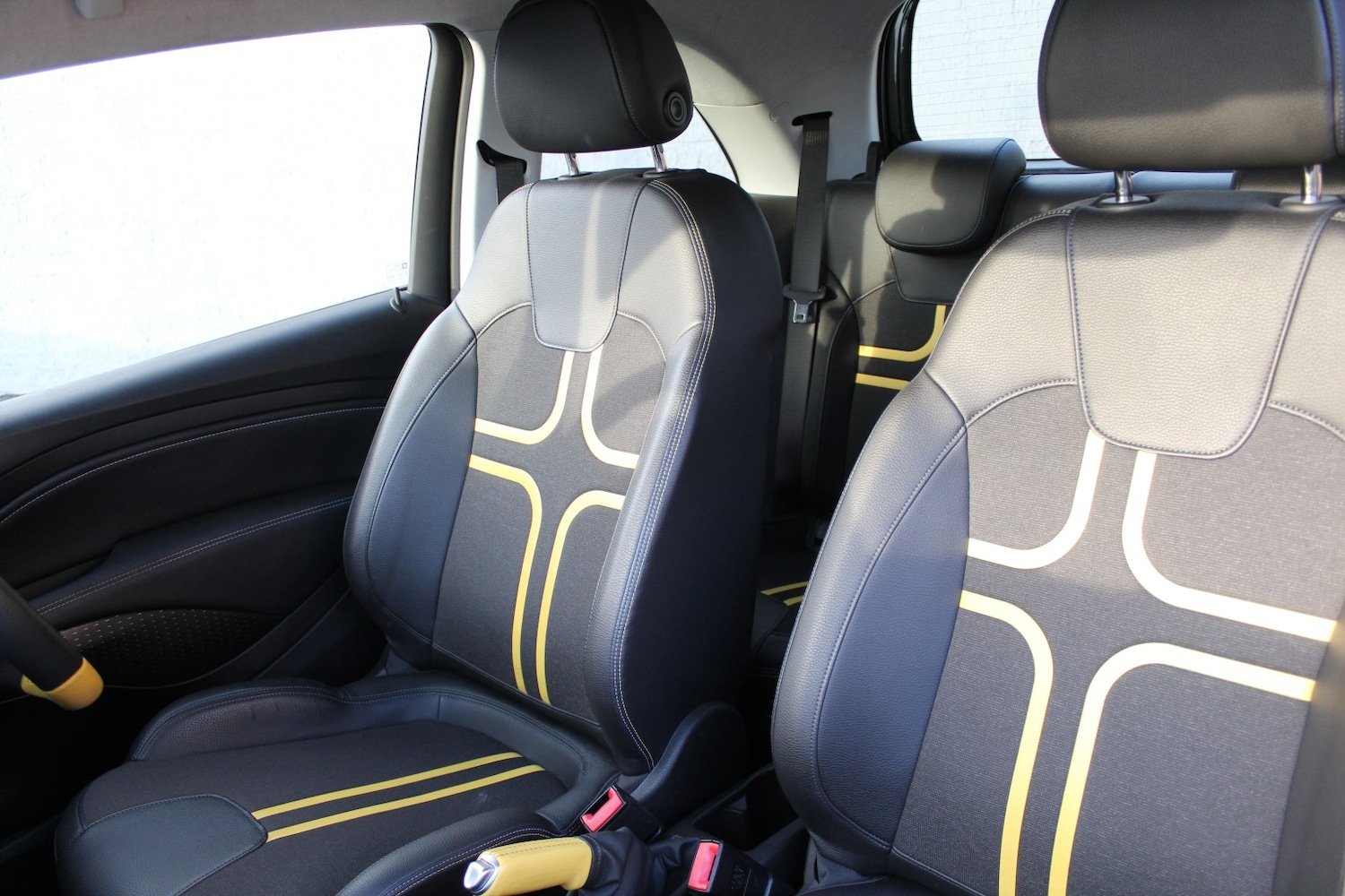 Used Vauxhall ADAM 2016 for sale - 76974422: Photo 4