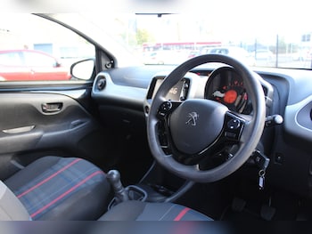 Used Peugeot 108 2016 for sale - 76488697: Photo