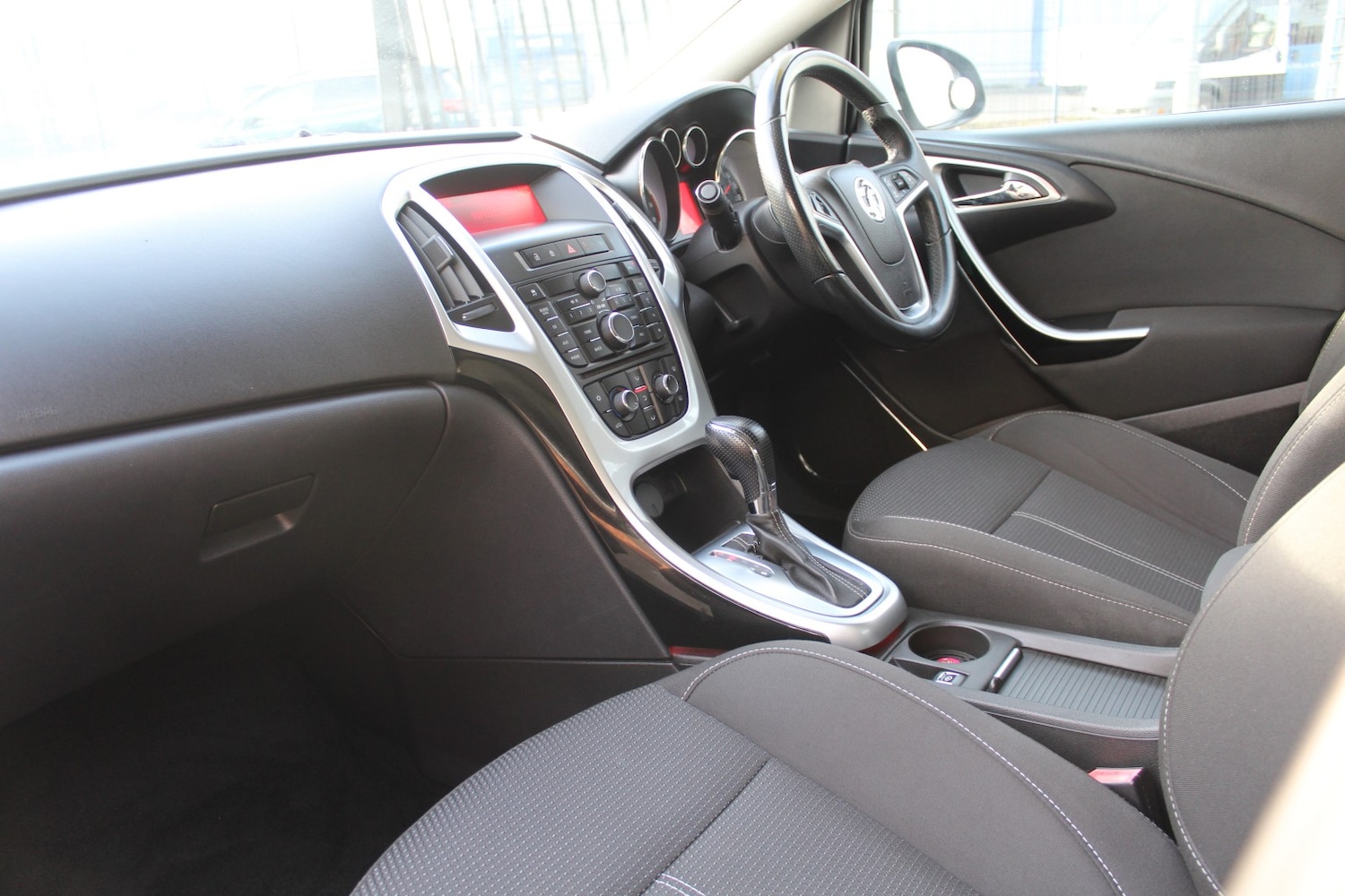 Used Vauxhall Astra 2011 for sale - 77167796: Photo 14