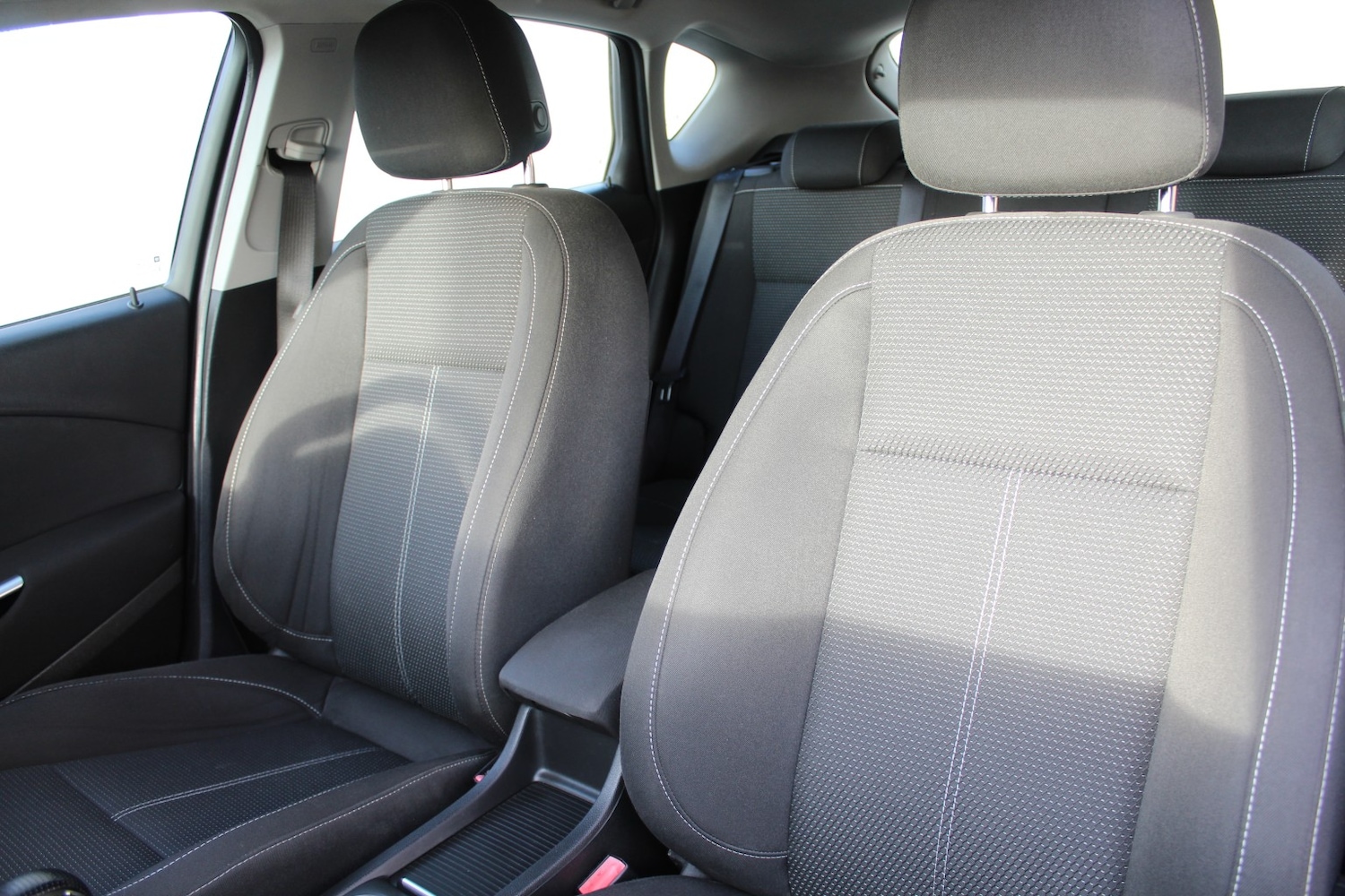 Used Vauxhall Astra 2011 for sale - 77167796: Photo 4