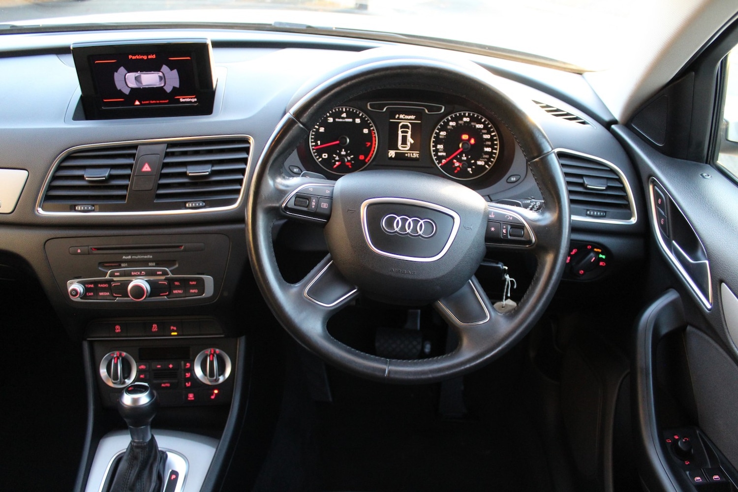 Used Audi Q3 2012 for sale - 77207540: Photo 10