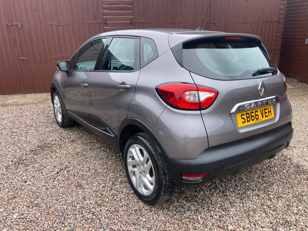 Used Renault Captur 2016 for sale - 76142675: Photo 4