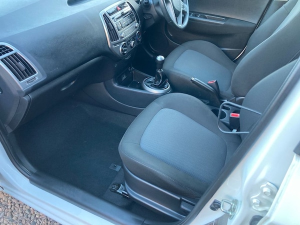 Used Hyundai i20 2013 for sale - 76241375: Photo 8