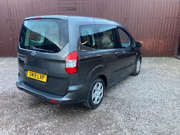 Used Ford Tourneo Courier 2019 for sale - 76740218: Photo