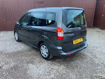 Used Ford Tourneo Courier 2019 for sale - 76740218: Photo
