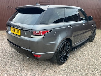 Used Land Rover Range Rover Sport 2016 for sale - 76086369: Photo