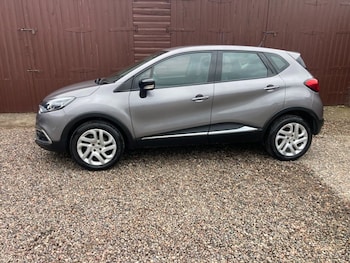 Used Renault Captur 2016 for sale - 75149737: Photo