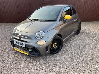 Used Abarth 595 2018 for sale - 76142674: Photo