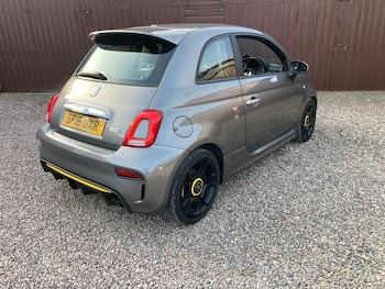 Used Abarth 595 2018 for sale - 76142674: Photo