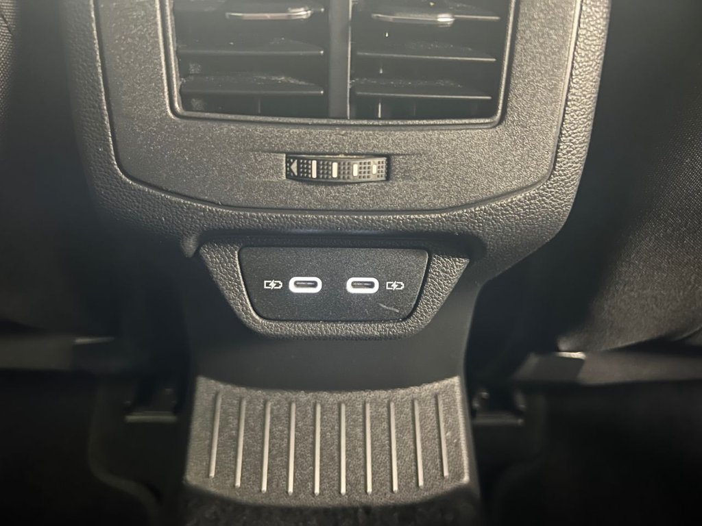 Used Volkswagen T-Roc 2022 for sale - 77855094: Photo 35