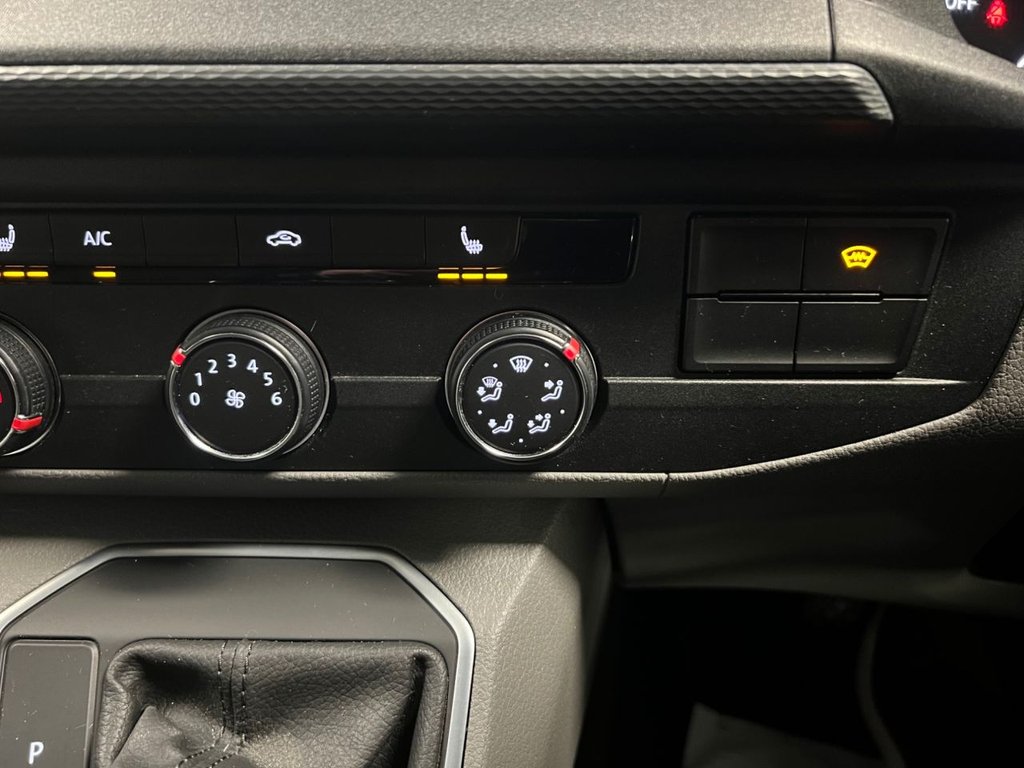 Used Volkswagen Transporter 2021 for sale - 76647259: Photo 16