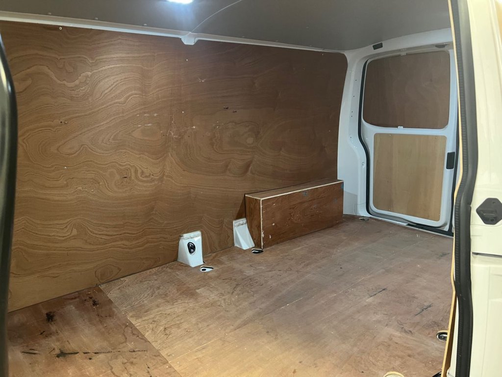 Used Volkswagen Transporter 2021 for sale - 77855096: Photo 31