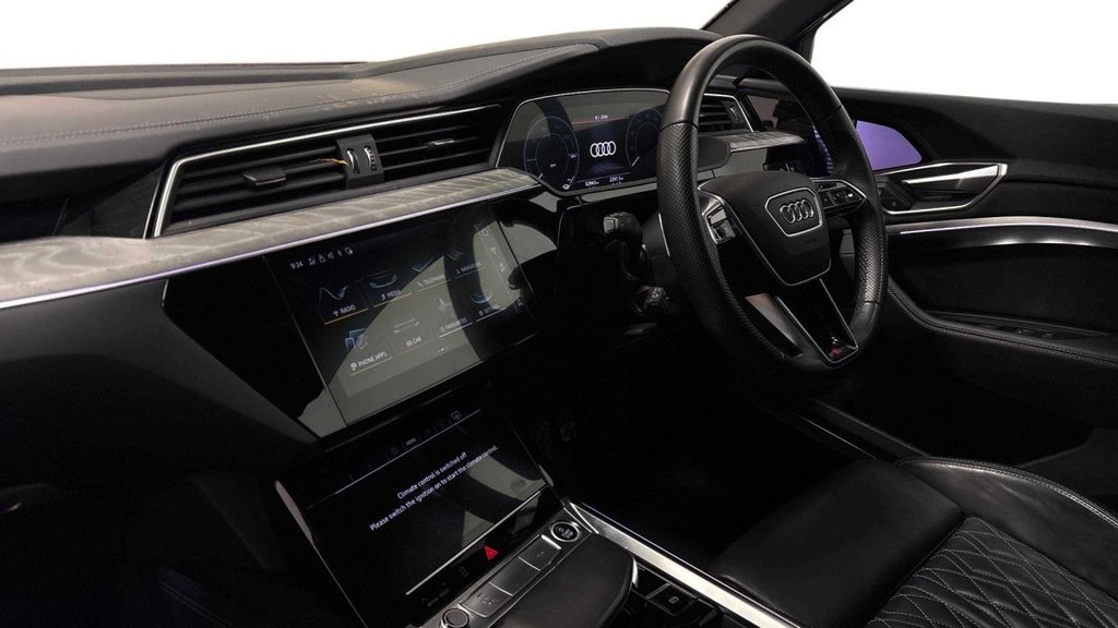 Used Audi e-tron 2022 for sale - 77890899: Photo 5