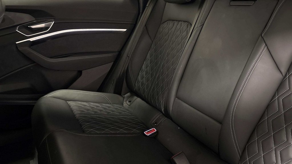 Used Audi e-tron 2022 for sale - 77890899: Photo 6