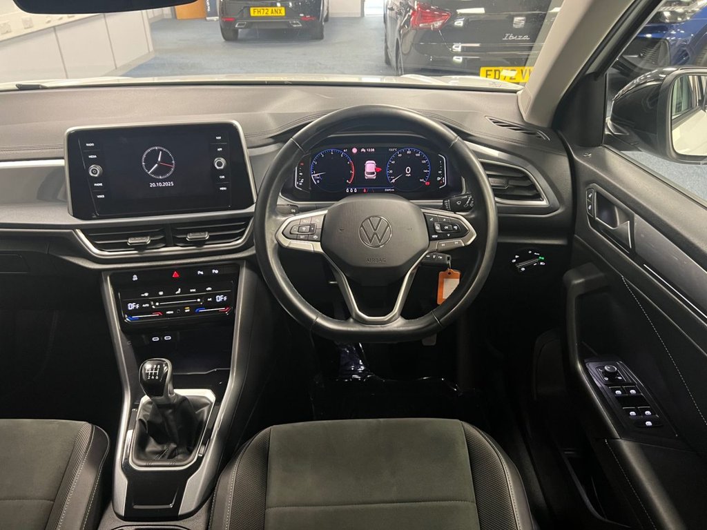 Used Volkswagen T-Roc 2022 for sale - 76647239: Photo 13