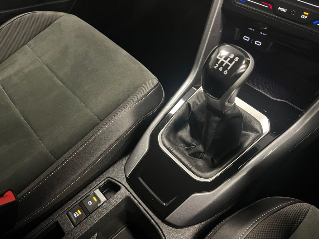 Used Volkswagen T-Roc 2022 for sale - 76647239: Photo 18