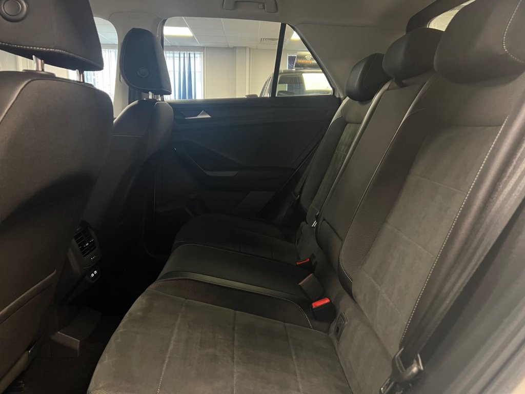 Used Volkswagen T-Roc 2022 for sale - 76647239: Photo 36