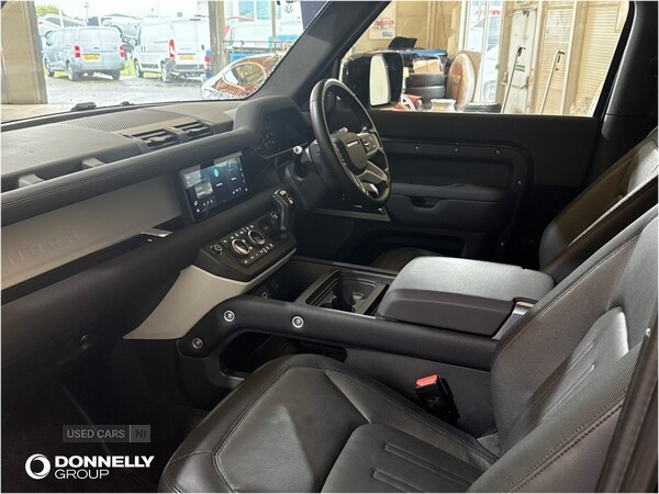 Used Land Rover Defender 2021 for sale - 76167695: Photo 10