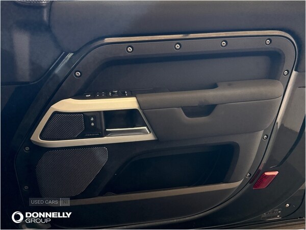 Used Land Rover Defender 2021 for sale - 77230799: Photo 21