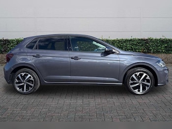 Used Volkswagen Polo 2024 for sale - 78088122: Photo