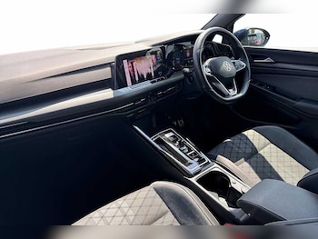 Used Volkswagen Golf 2024 for sale - 79203443: Photo