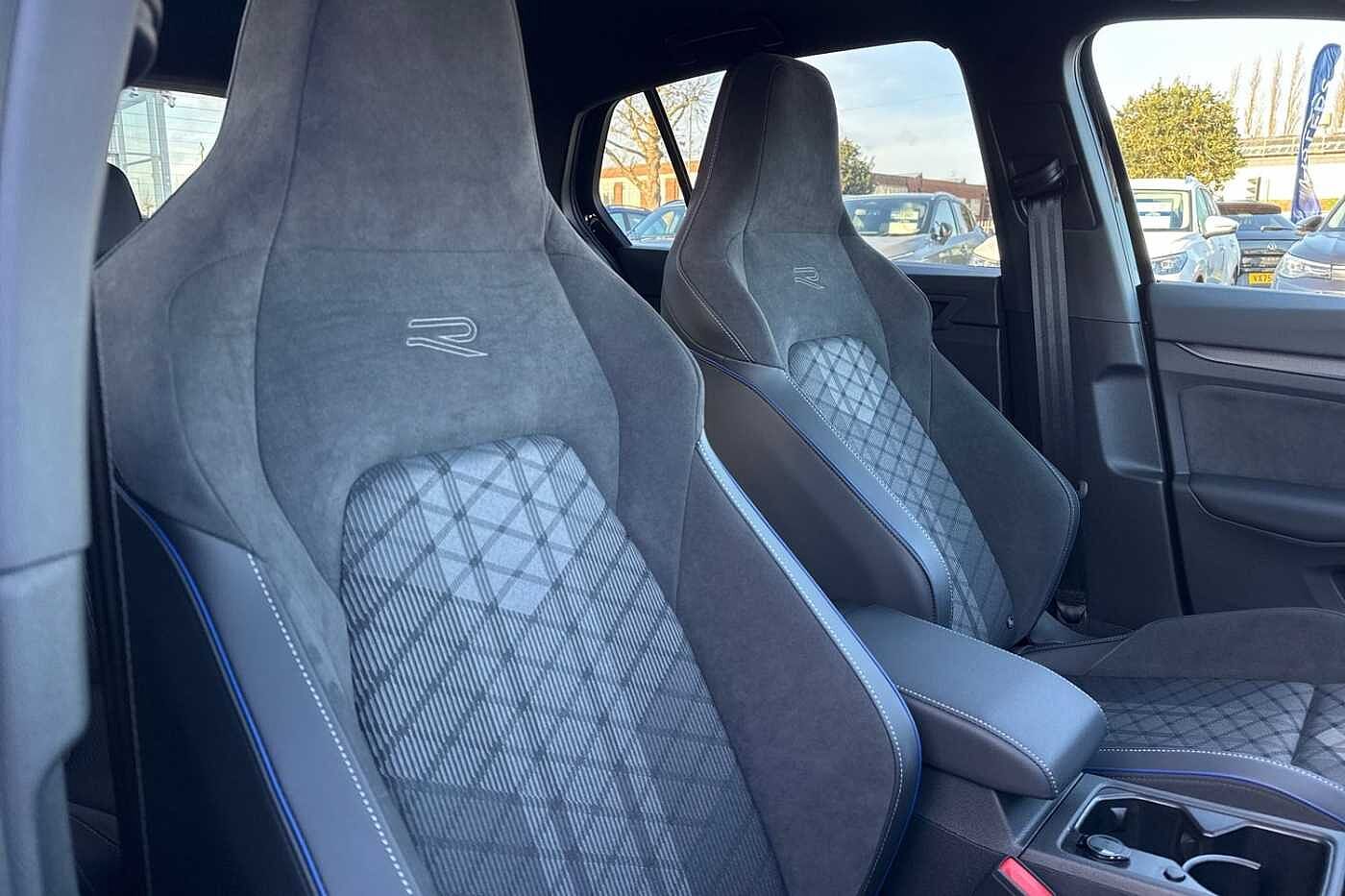 Used Volkswagen Golf 2025 for sale - 76800383: Photo 13