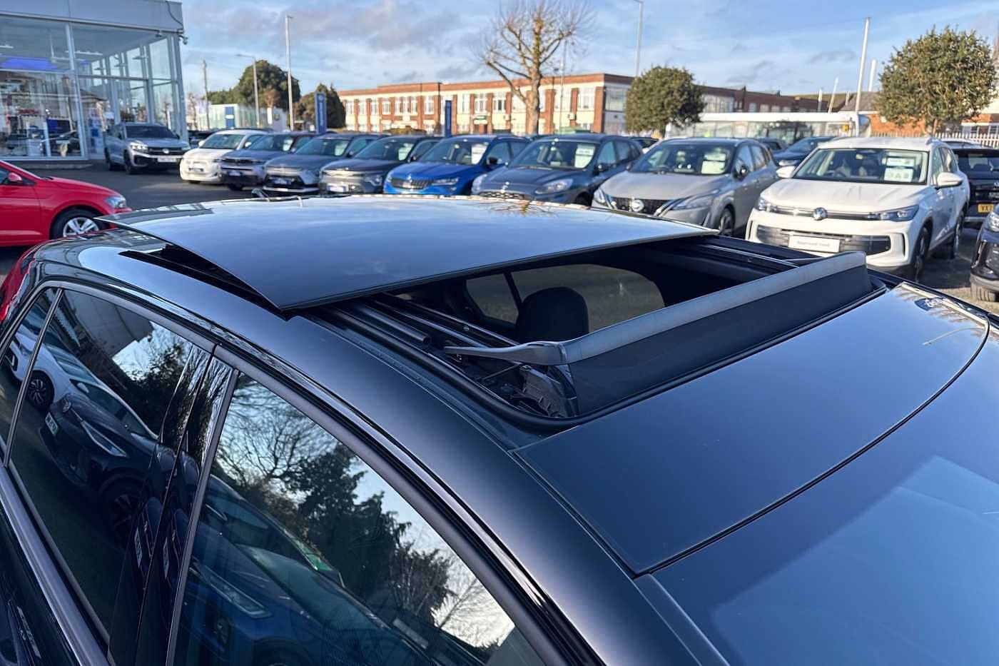 Used Volkswagen Golf 2025 for sale - 76800383: Photo 32