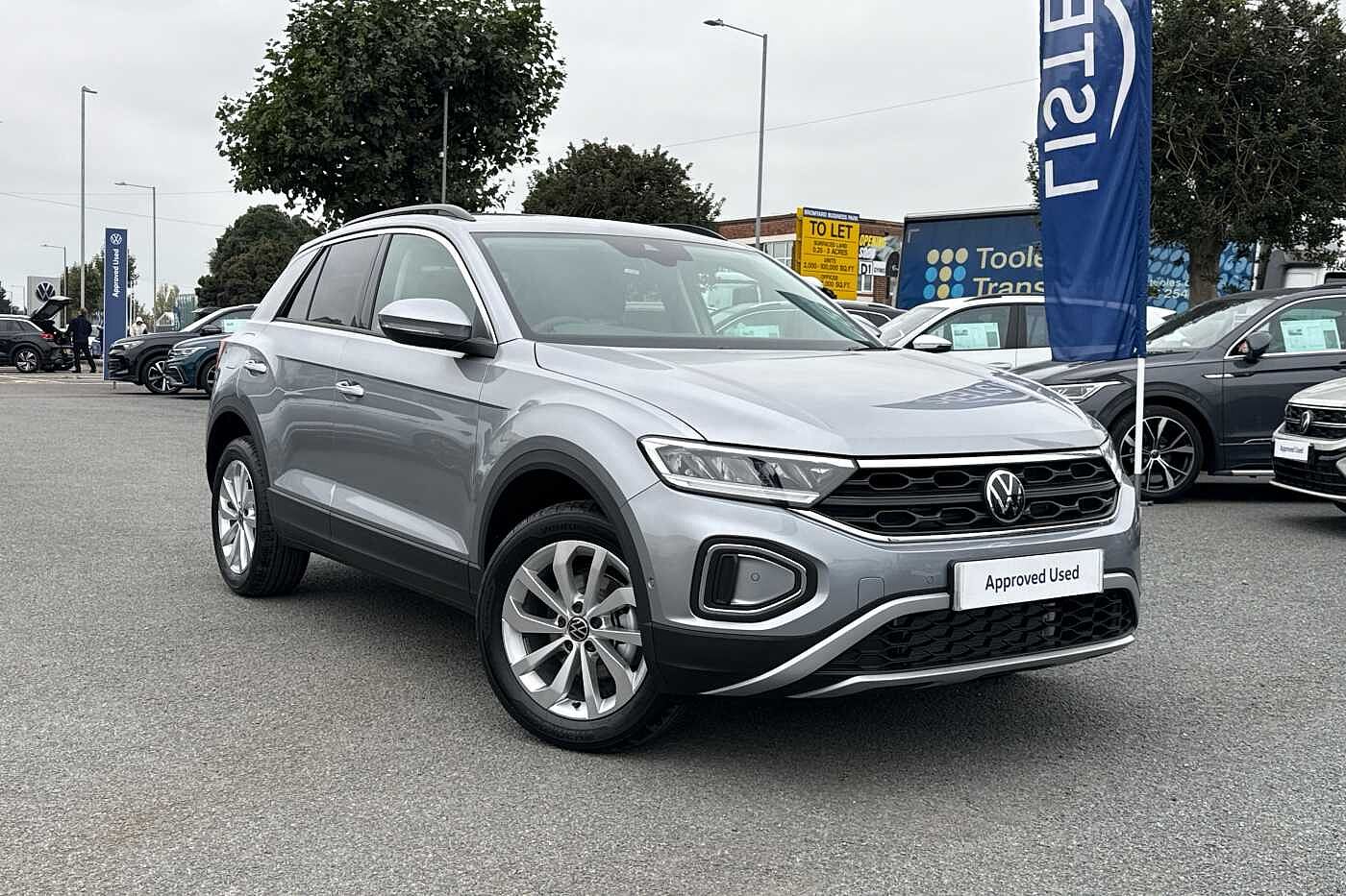 Used Volkswagen T-Roc 2025 for sale - 76285459: Photo 1