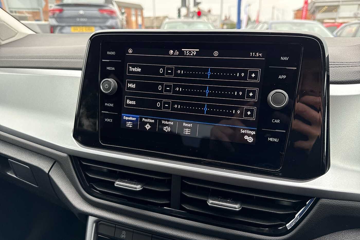 Used Volkswagen T-Roc 2025 for sale - 76285459: Photo 27