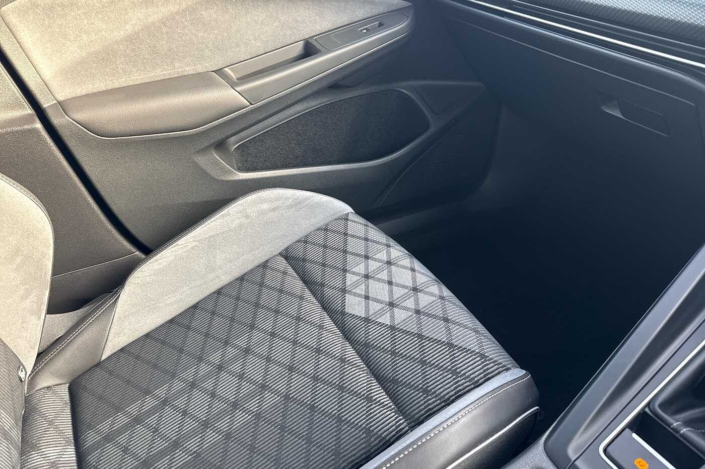 Used Volkswagen Golf 2021 for sale - 76692732: Photo 24