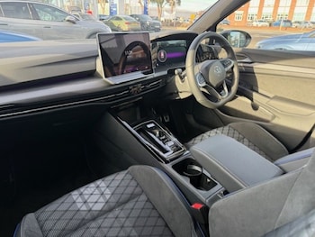 Used Volkswagen Golf 2025 for sale - 76458598: Photo