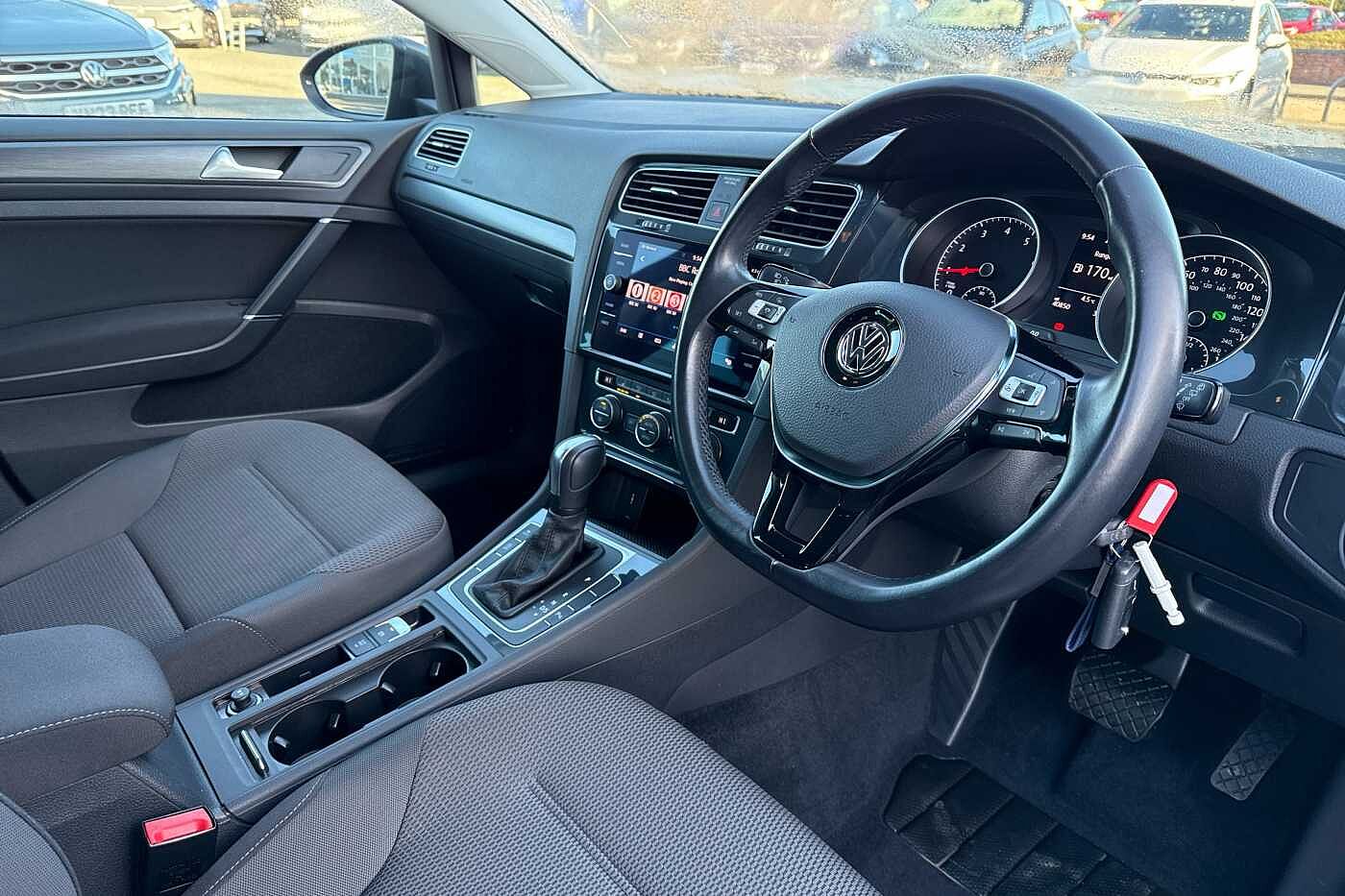 Used Volkswagen Golf 2020 for sale - 76434312: Photo 6