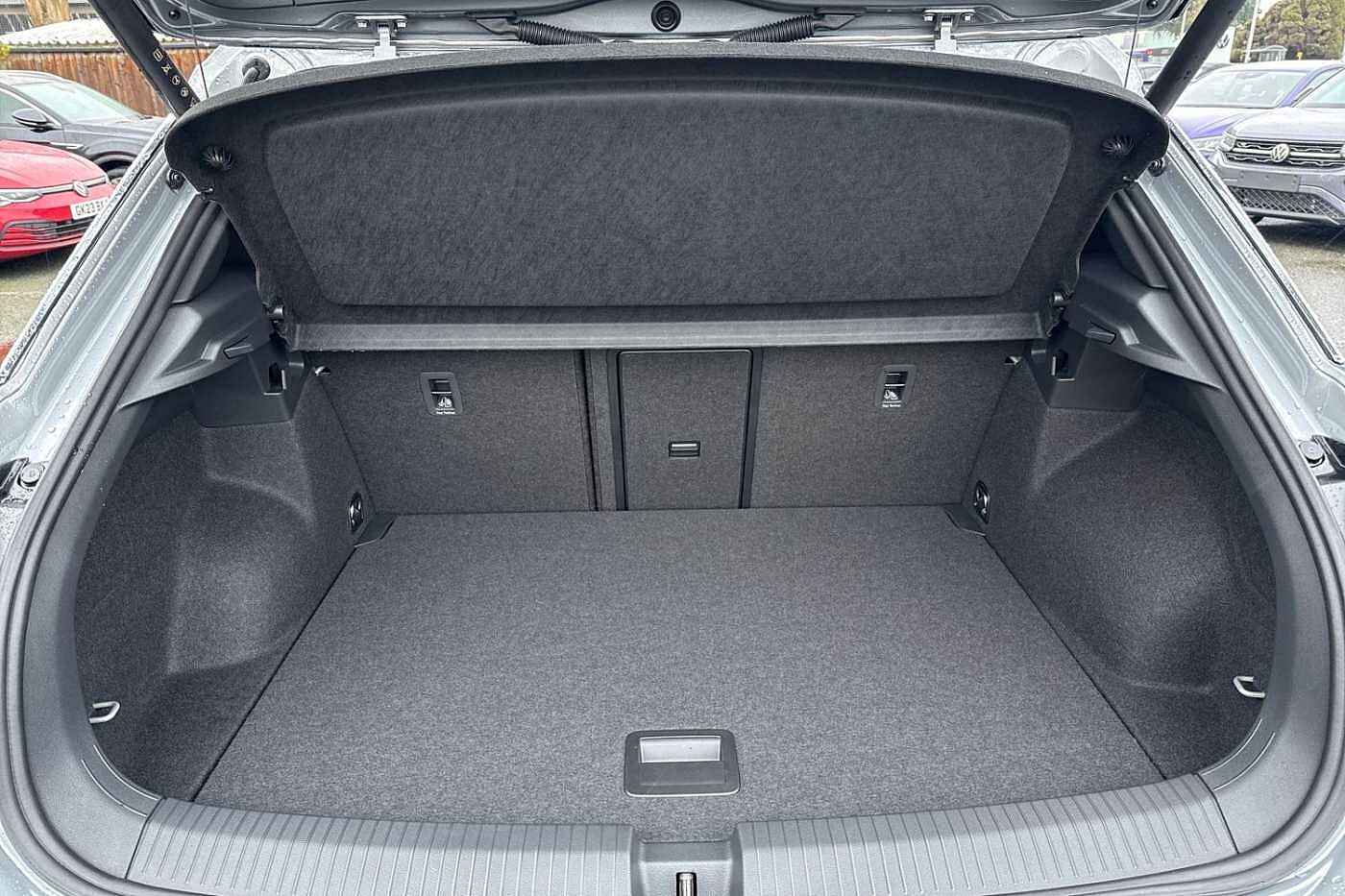 Used Volkswagen T-Roc 2026 for sale - 77442136: Photo 11