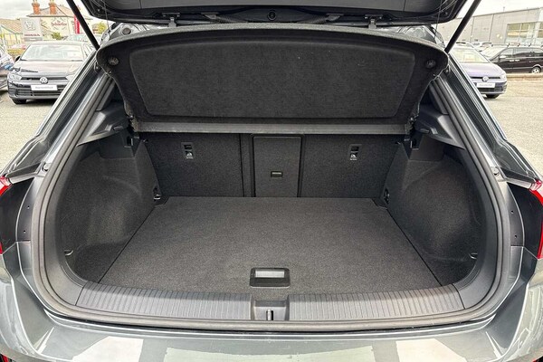Used Volkswagen T-Roc 2023 for sale - 76123903: Photo 12